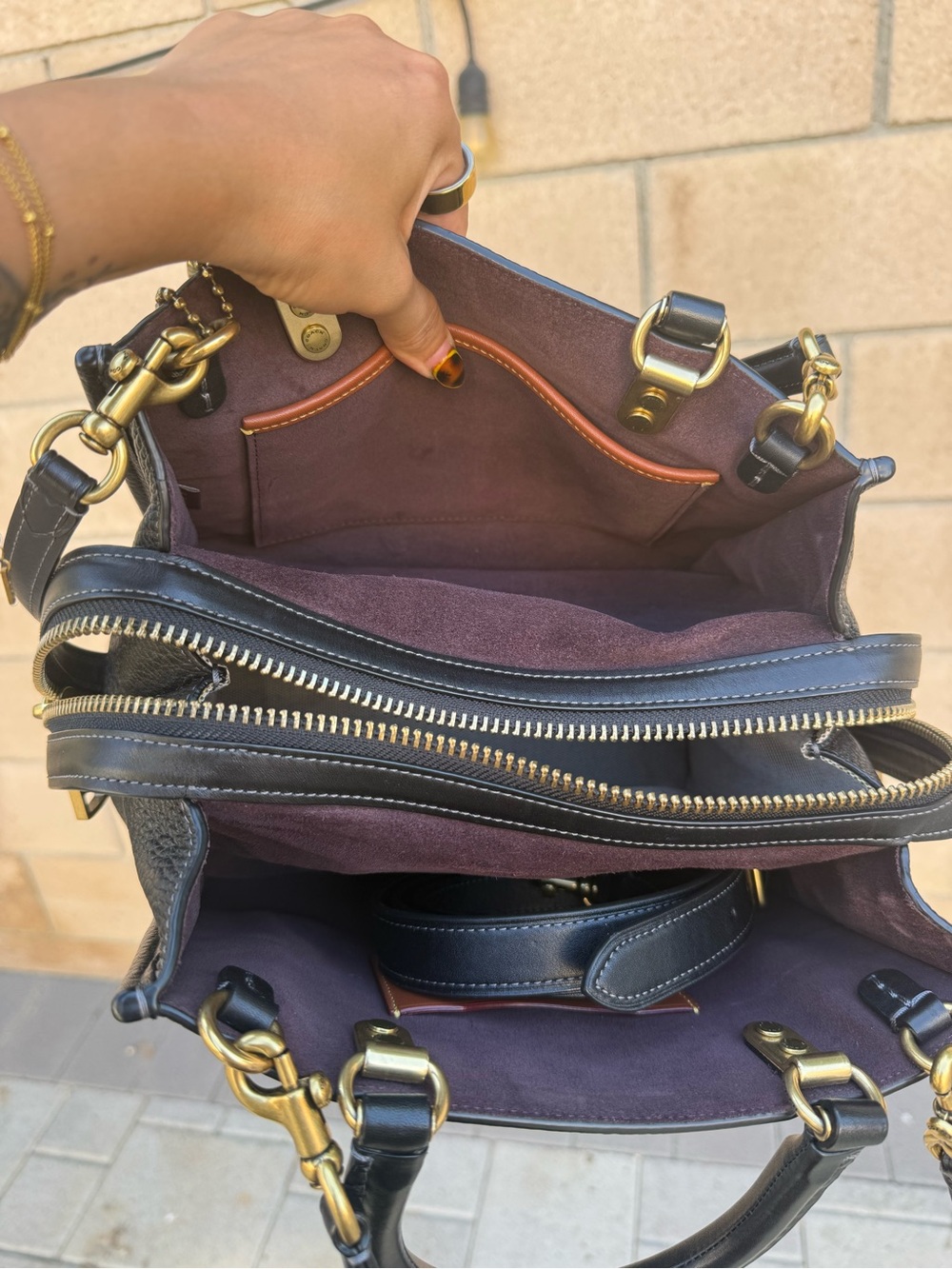 Coach Black Pebbled Leather rogue 25 with Gold Hardware - Picture 7 of 8